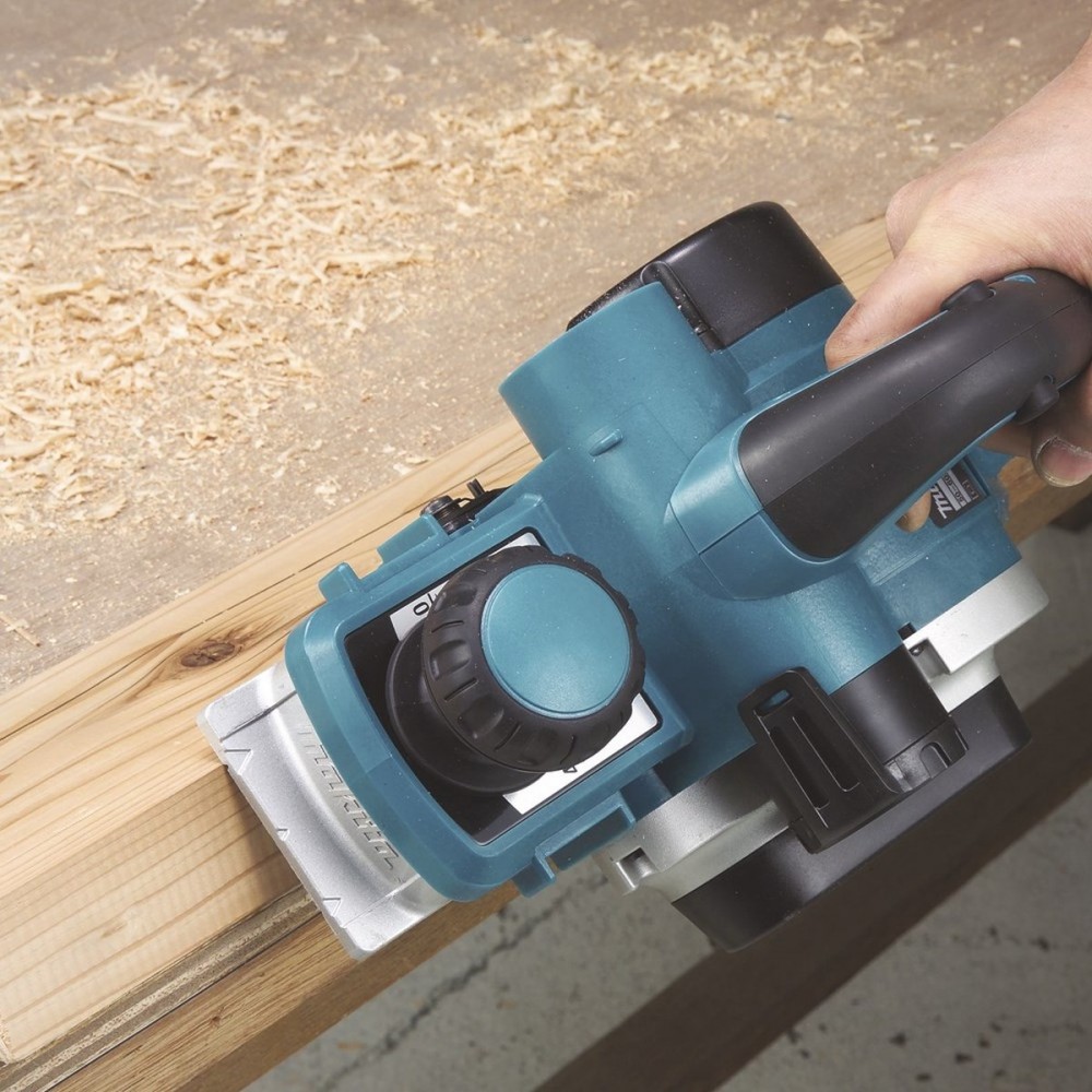 Makita KP0810K Schaafmachine - 850 W - Tot 25 mm Sponningdiepte