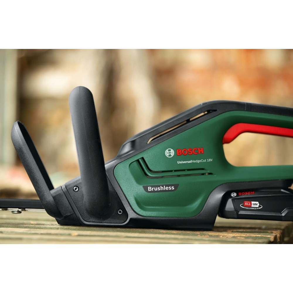 Bosch UniversalHedgeCut 18-50 Heggenschaar - Met 18 V accu en lader