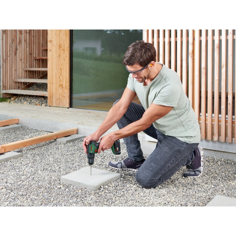Bosch Universal Impact 18V-60 Accuklopboorschroevendraaier - Met 2x 18 V Li-Ion accu 2A en 1-uurslader