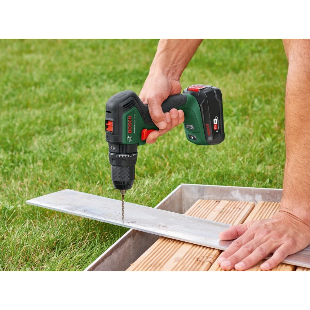 Bosch Universal Impact 18V-60 Accuklopboorschroevendraaier - Met 2x 18 V Li-Ion accu 2A en 1-uurslader