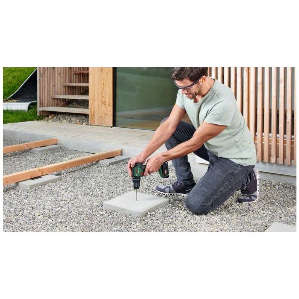 Bosch Universal Impact 18V-60 Accuklopboorschroevendraaier - Met 2x 18 V Li-Ion accu 2A en 1-uurslader