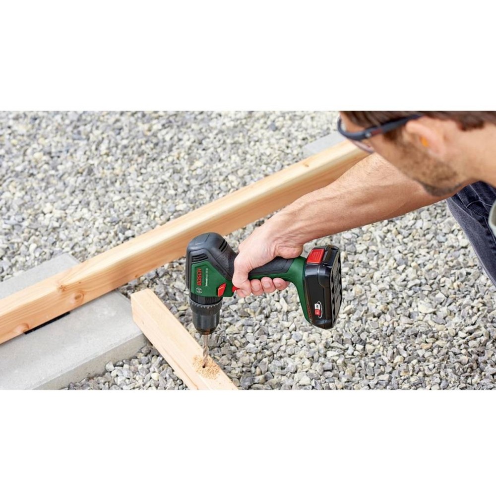 Bosch Universal Impact 18V-60 Accuklopboorschroevendraaier - Met 2x 18 V Li-Ion accu 2A en 1-uurslader