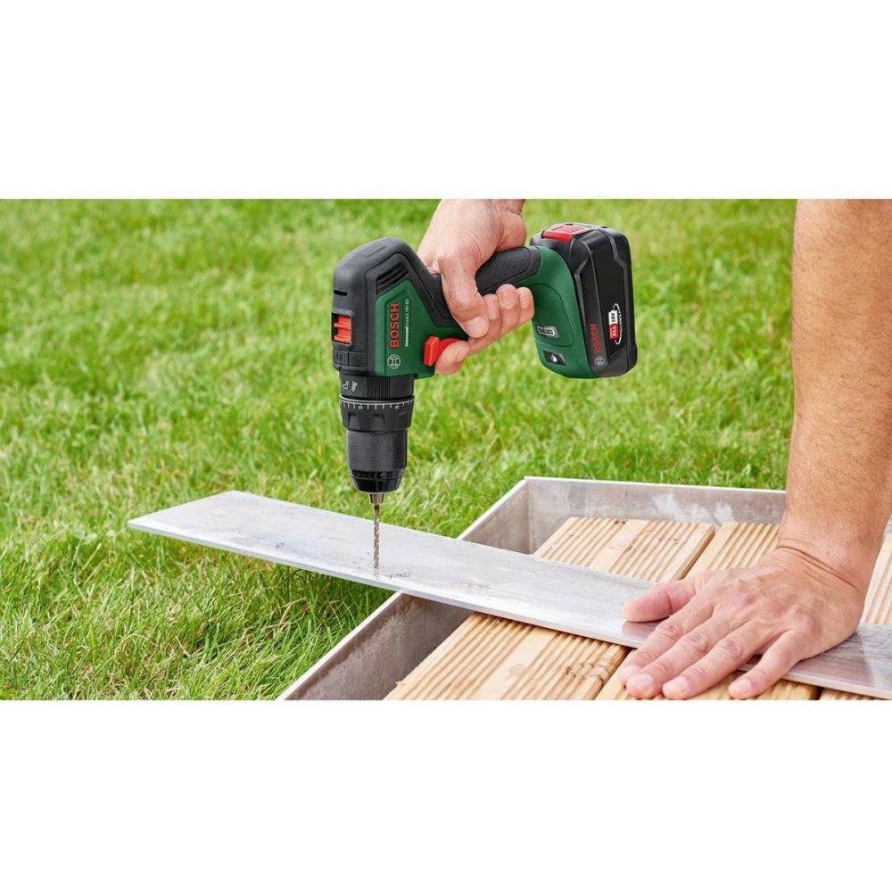 Bosch Universal Impact 18V-60 Accuklopboorschroevendraaier - Met 2x 18 V Li-Ion accu 2A en 1-uurslader